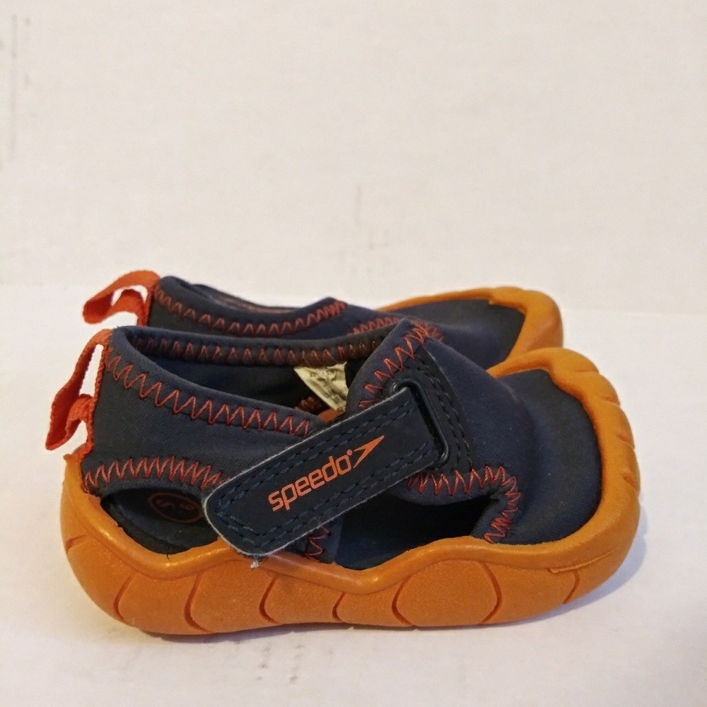 Speedo baby toddlers sandals ahoes size S 5-6